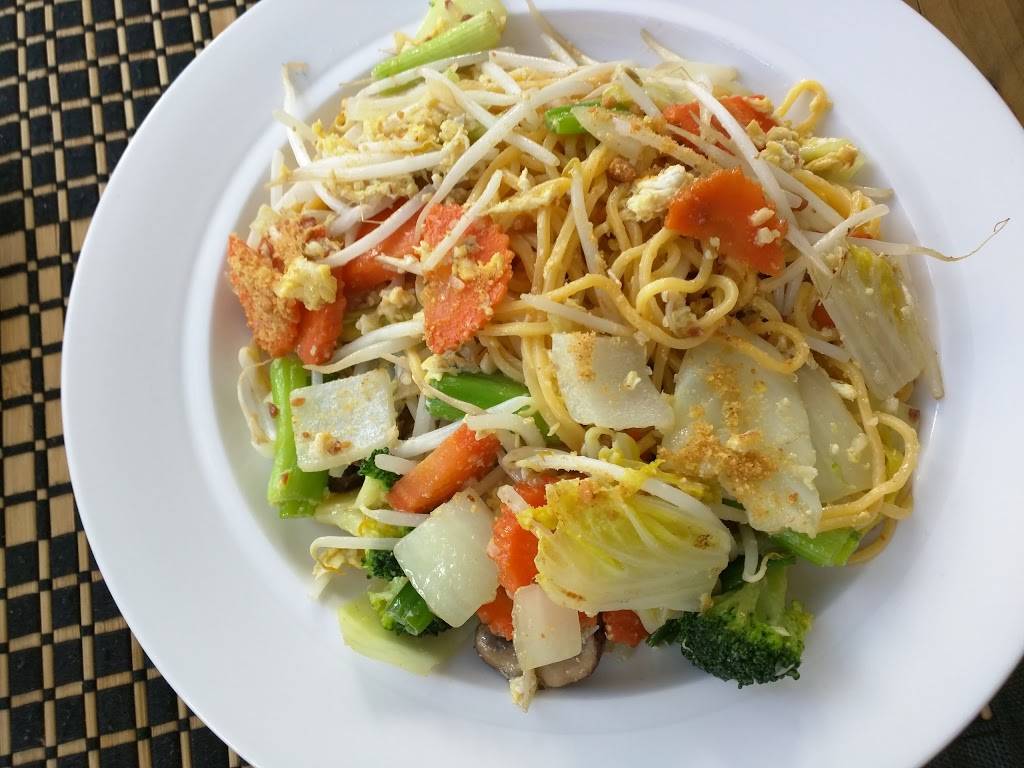 Thaiverse Restaurant Middleburg | restaurant | 101 S Madison St, Middleburg, VA 20117, USA | 5408833145 OR +1 540-883-3145