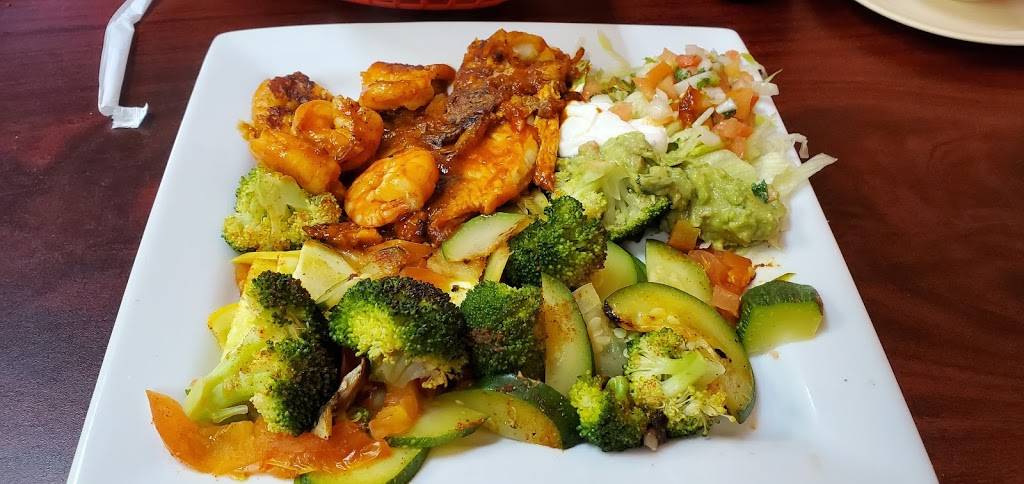 Lunazul Mexican Grille | restaurant | 10871 County Line Rd, Madison, AL 35758, USA | 2563252281 OR +1 256-325-2281