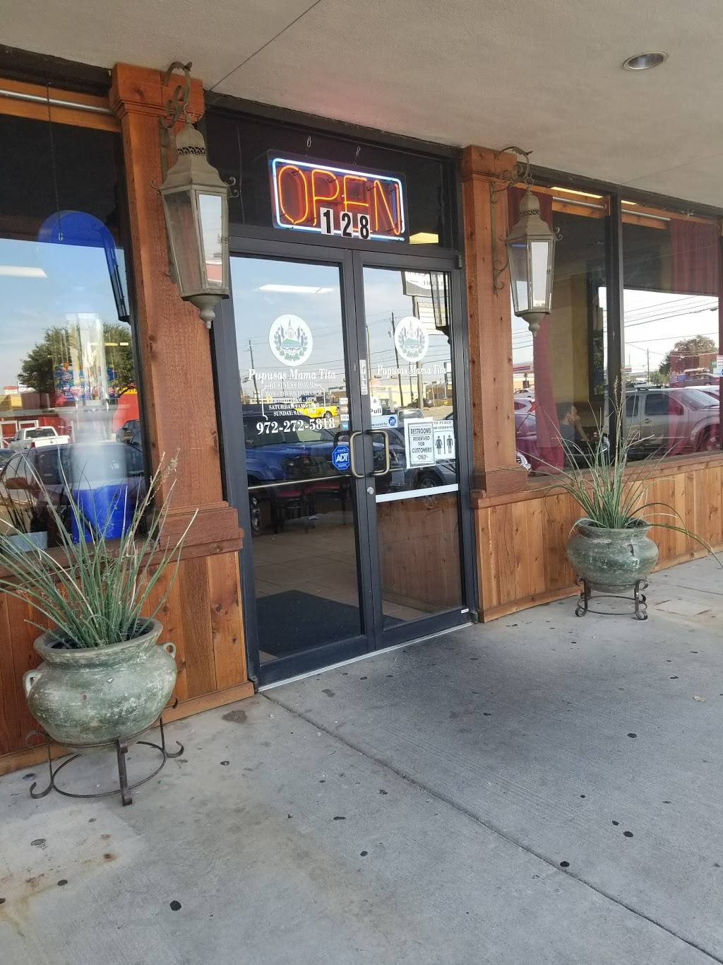 Pupusas Mama Tita | restaurant | 3420 Broadway Blvd #128, Garland, TX 75043, USA | 9722725818 OR +1 972-272-5818