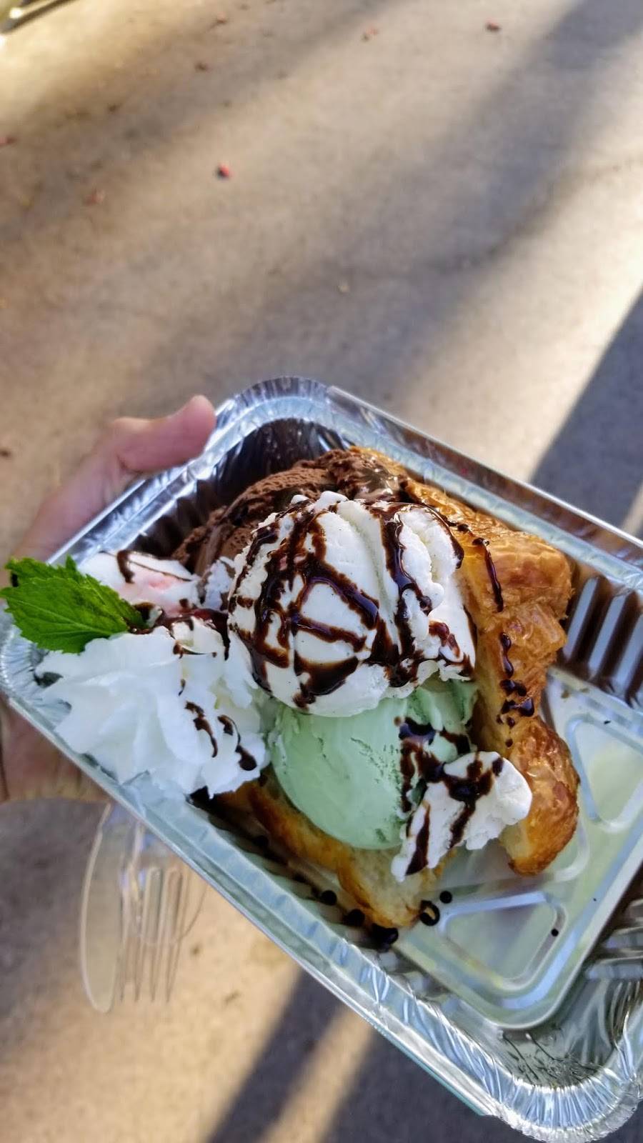 Napolini | meal takeaway | 1580 Disneyland Dr, Anaheim, CA 92802, USA | 7147766200 OR +1 714-776-6200