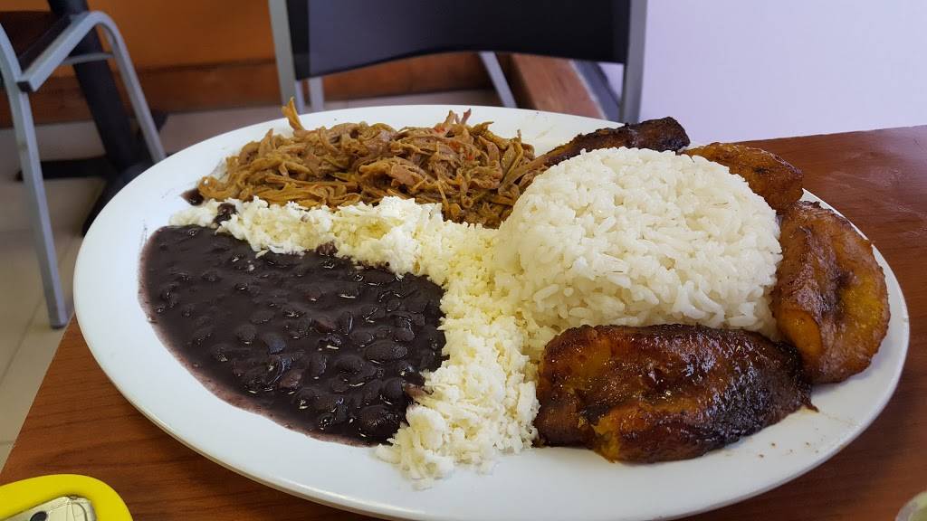 La Uchireña | restaurant | 7880 NW 52nd St, Doral, FL 33166, USA | 3055999399 OR +1 305-599-9399