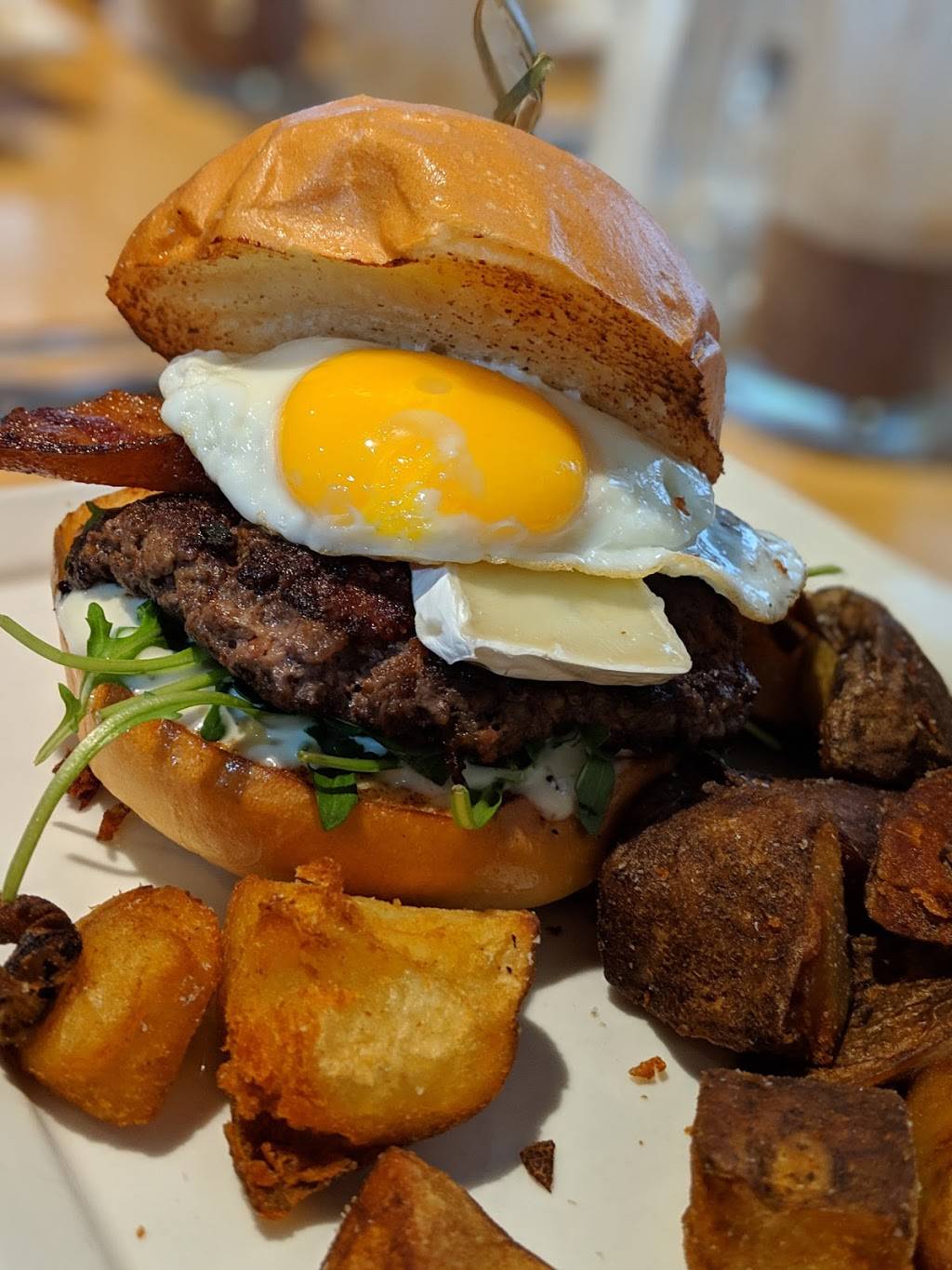 Bacon & Butter | restaurant | 5913 Broadway, Sacramento, CA 95820, USA | 9163464445 OR +1 916-346-4445