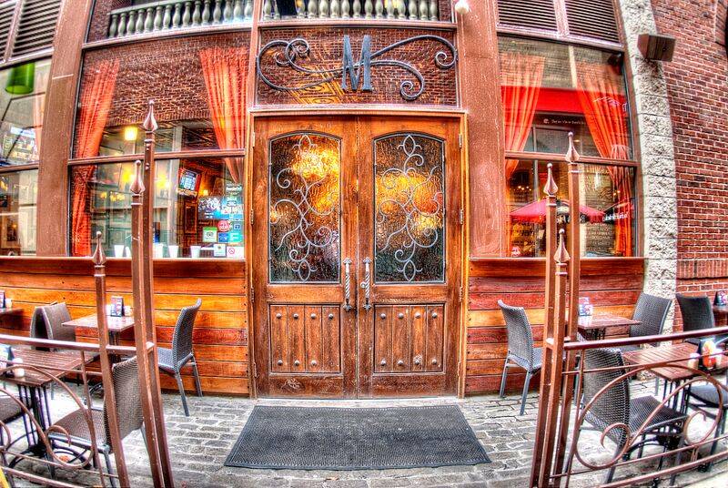 Mortimers Cafe and Pub | restaurant | 210 East Trade Street C 148, Charlotte, NC 28202, USA | 7046880366 OR +1 704-688-0366