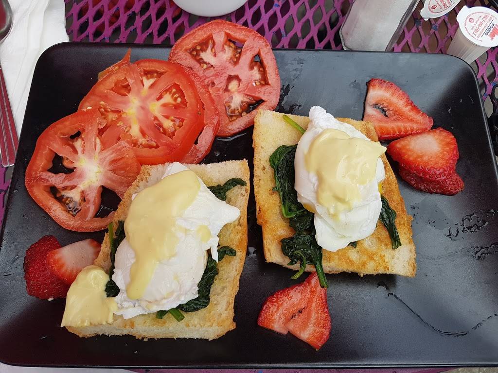 Tangelos Grille | restaurant | 3121 Beach Blvd S, Gulfport, FL 33701, USA | 7278941695 OR +1 727-894-1695