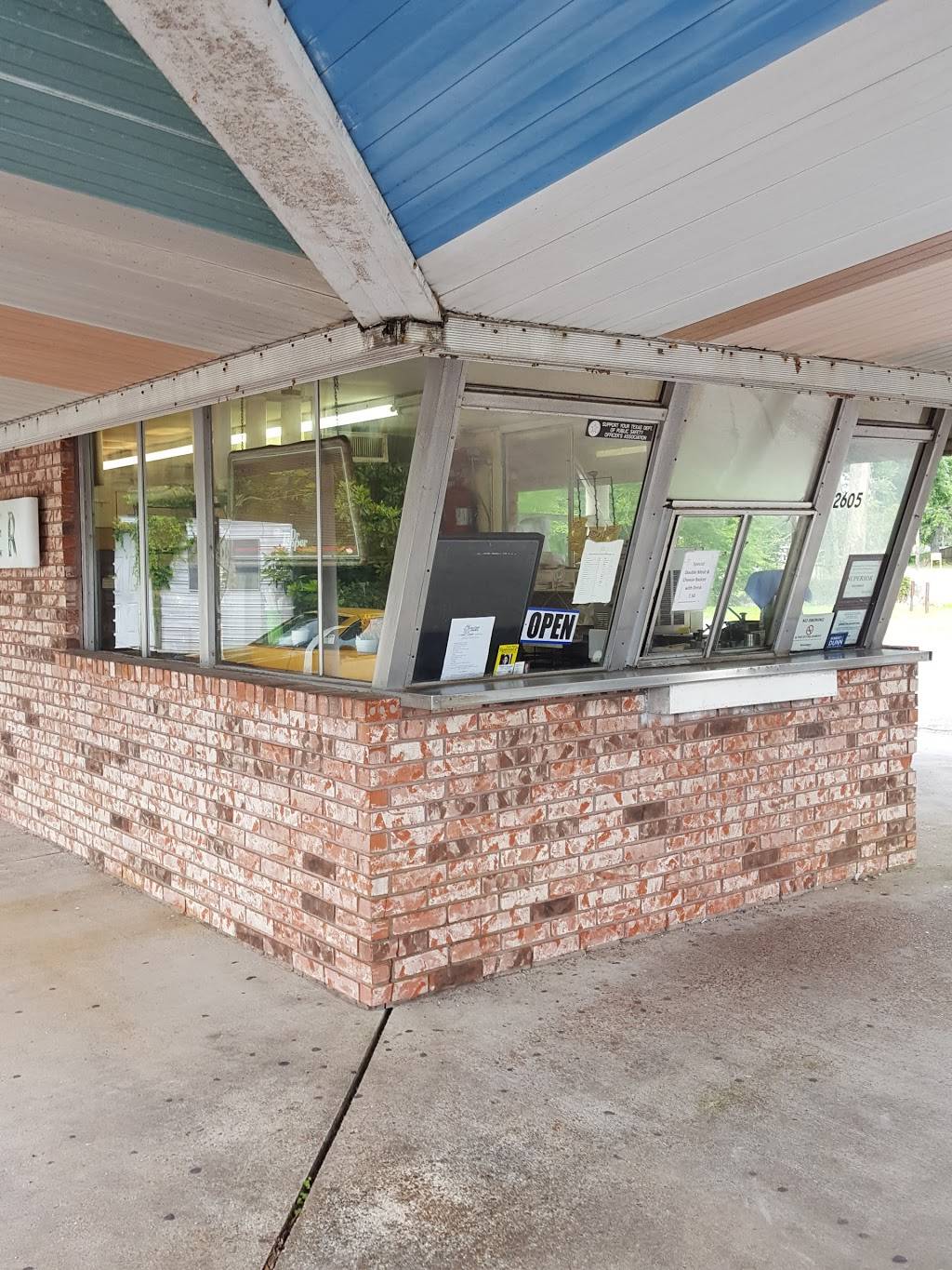 Mr Burger Drive In | restaurant | 2605 E Lucas Dr, Beaumont, TX 77703, USA | 4098924703 OR +1 409-892-4703