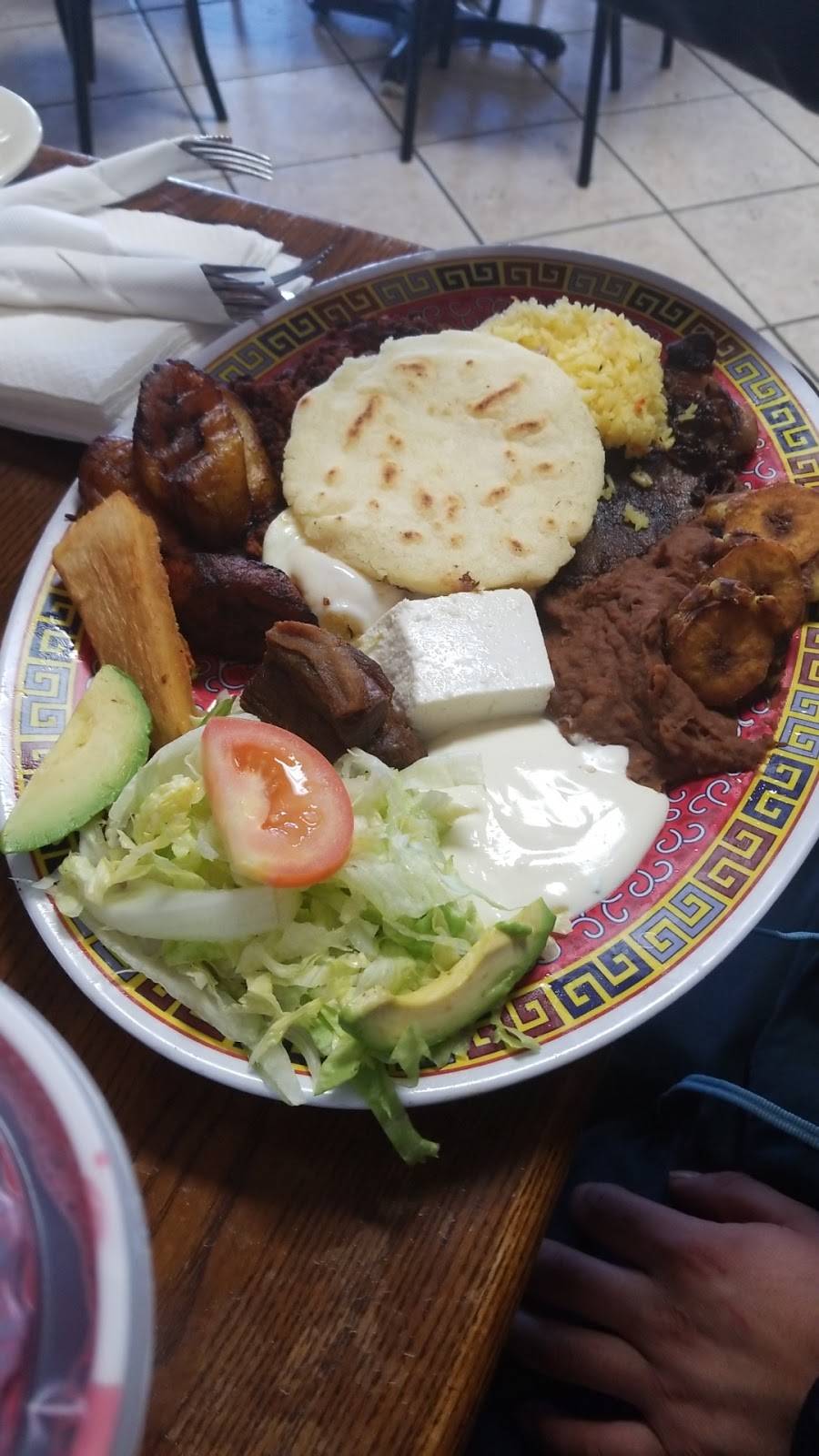 La Guanaquita | restaurant | 5435 38th St, Indianapolis, IN 46254, USA | 3172832011 OR +1 317-283-2011