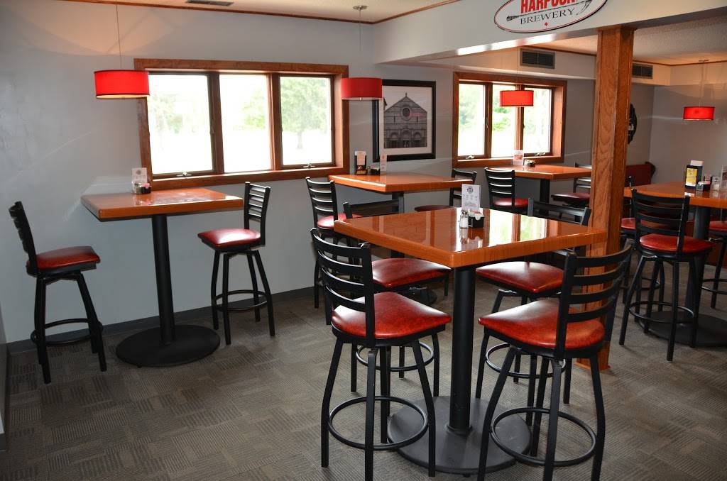 Brickyard Bar & Grill | restaurant | 1004, 580 W Lorain St, Oberlin, OH 44074, USA | 4407750020 OR +1 440-775-0020