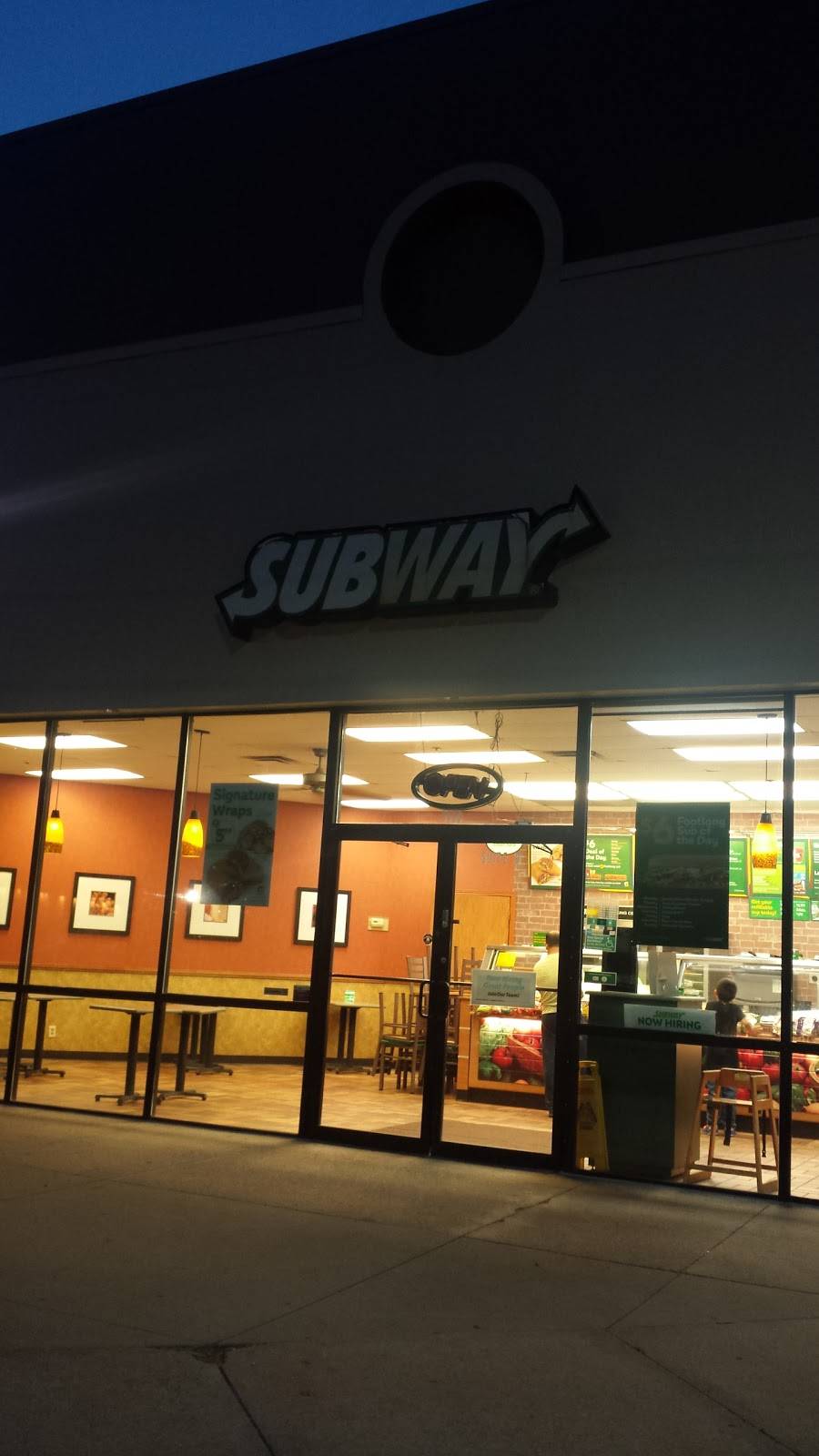 Subway | restaurant | 3330 E 33rd St Suite 9, Des Moines, IA 50317, USA | 5152626666 OR +1 515-262-6666