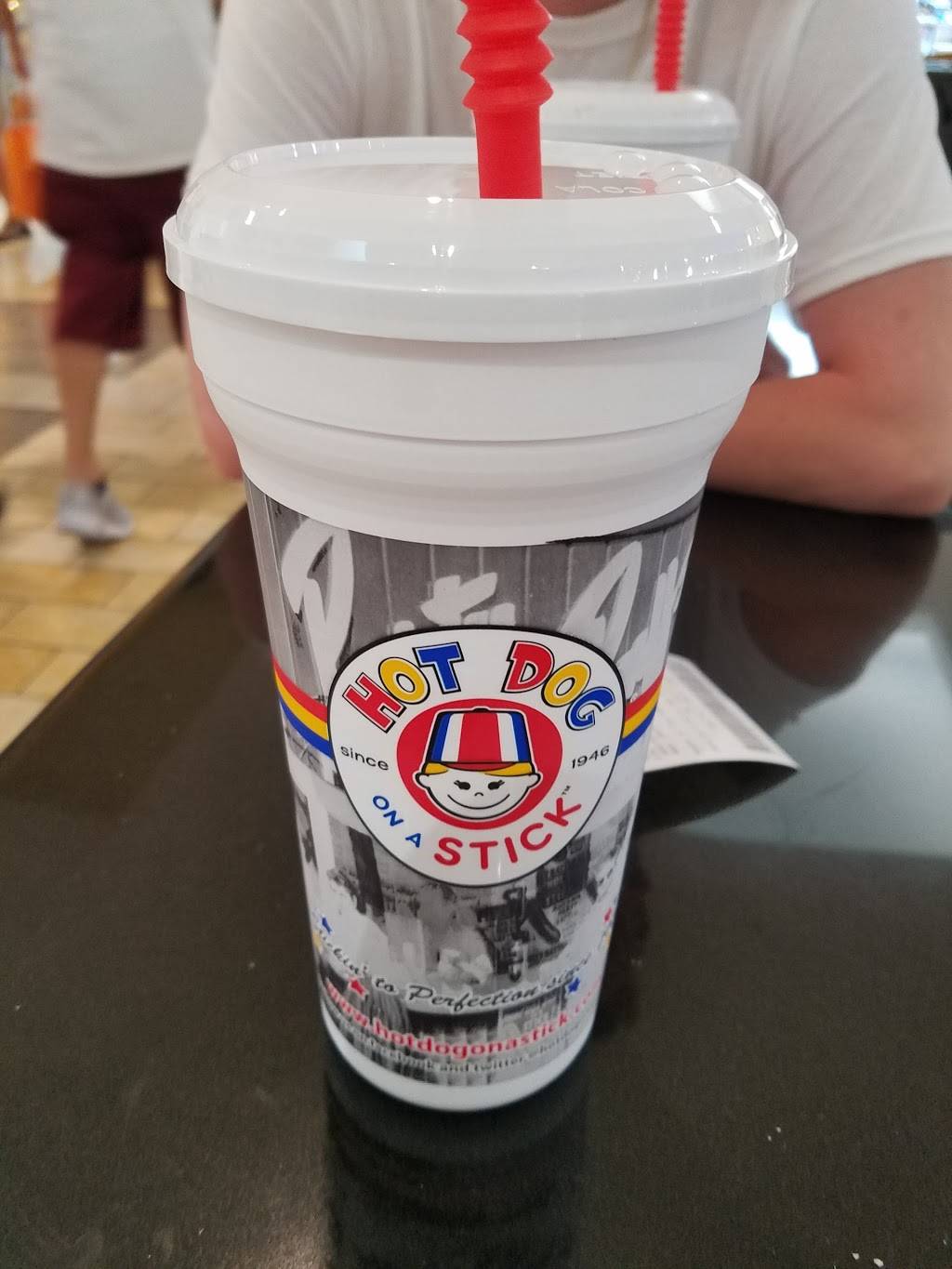 Hot Dog on a Stick | restaurant | Westfield Oakridge 925, Blossom Hill Rd #1617, San Jose, CA 95123, USA | 4083637915 OR +1 408-363-7915