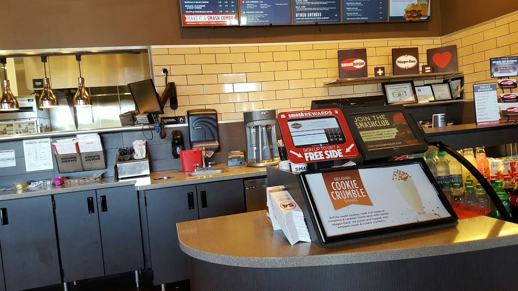 Smashburger | restaurant | 2925 S Alma School Rd Ste 8, Chandler, AZ 85286, USA | 6028920658 OR +1 602-892-0658