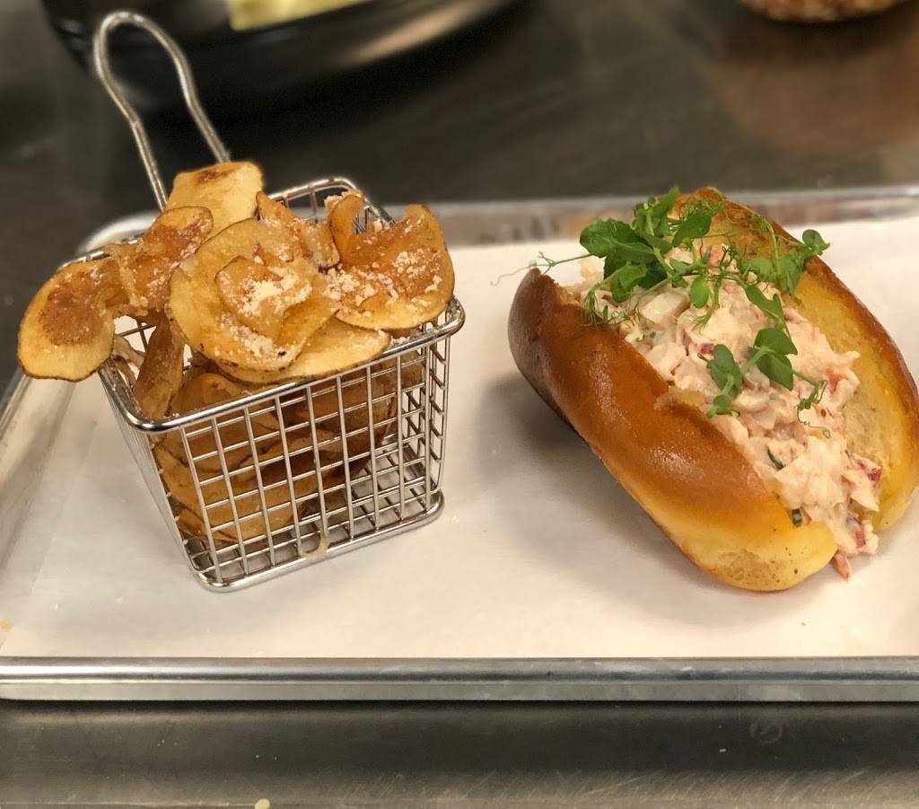 Sky55 bar and grill | restaurant | 55 Water St, New York, NY 10041, USA | 6465906556 OR +1 646-590-6556