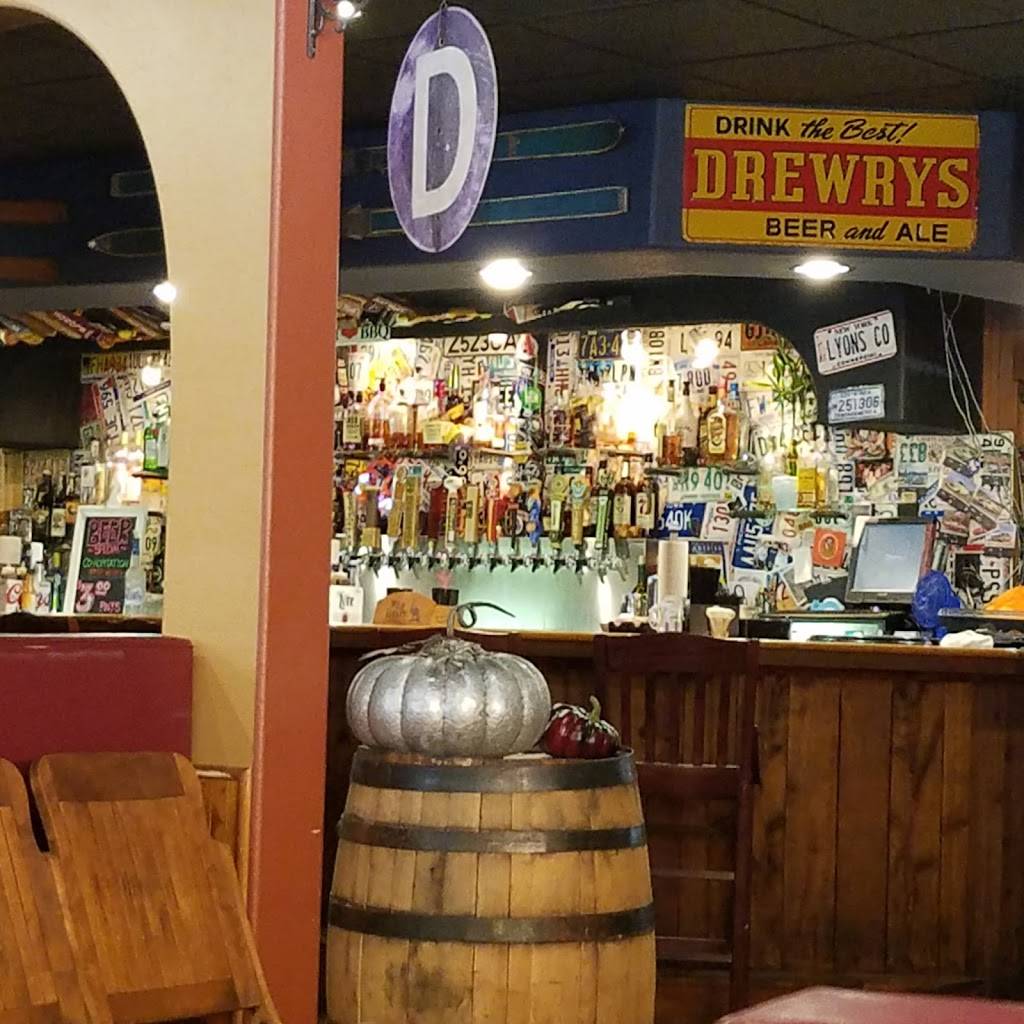 Smokin Daves BBQ & Brew | restaurant | 228 Main St, Lyons, CO 80540, USA | 3038237427 OR +1 303-823-7427