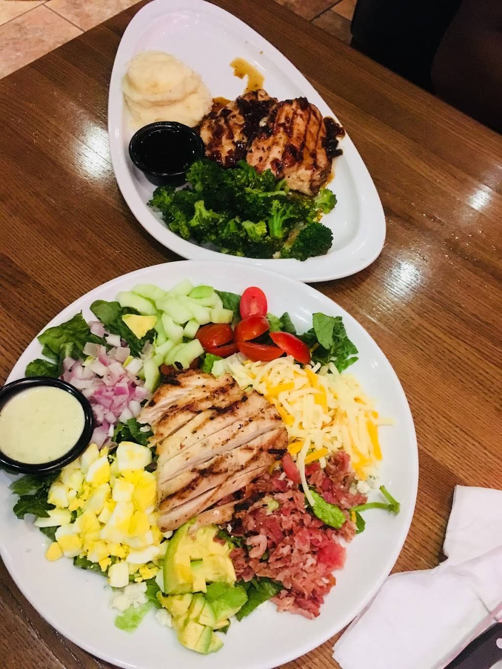 TGI Fridays | restaurant | 11705 W Hillsborough Ave, Tampa, FL 33635, USA | 8138916496 OR +1 813-891-6496