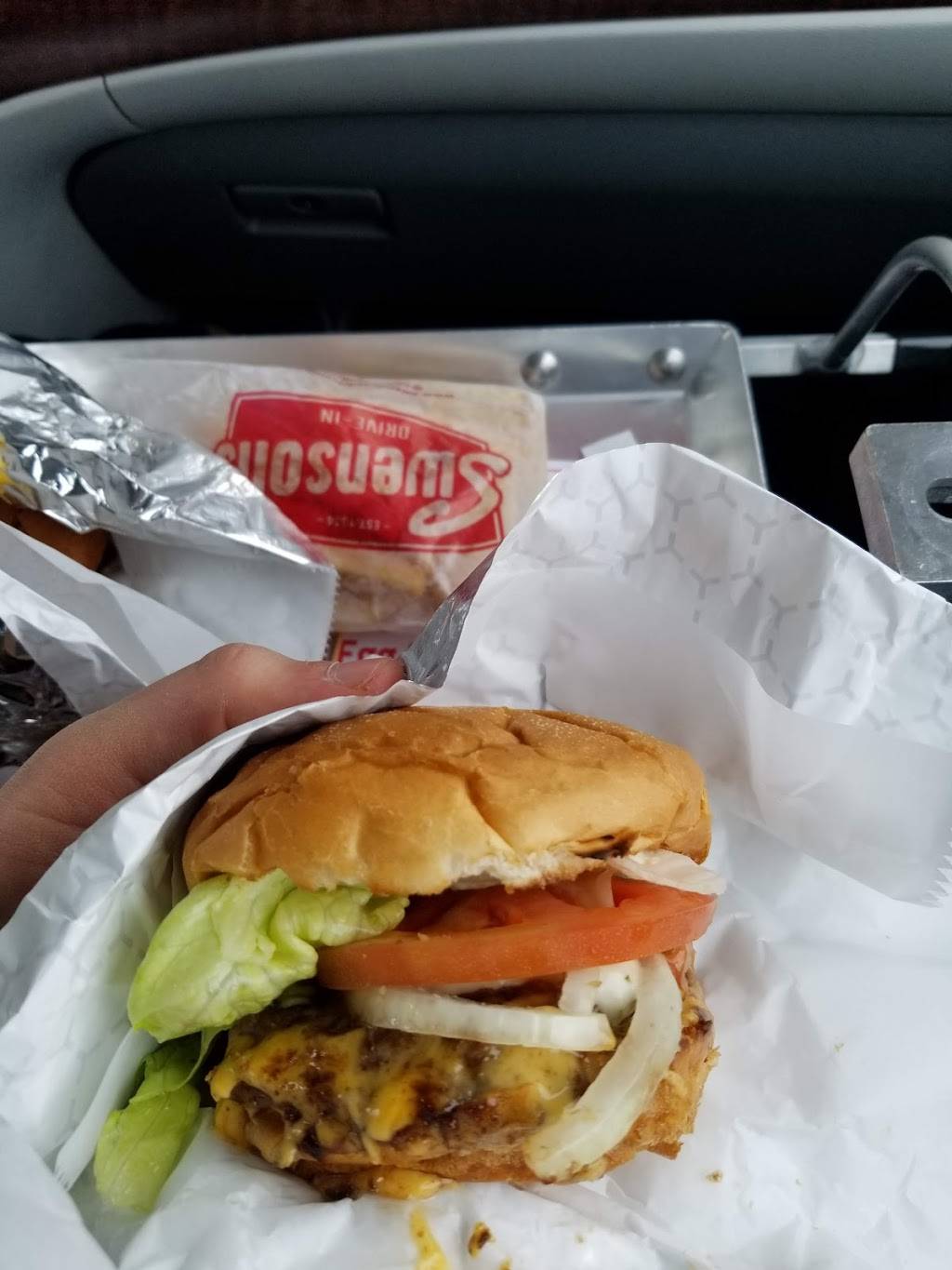 Swensons (Polaris) Drive-In Restaurants | restaurant | 2012 Ikea Way, Columbus, OH 43240, USA | 6146121934 OR +1 614-612-1934