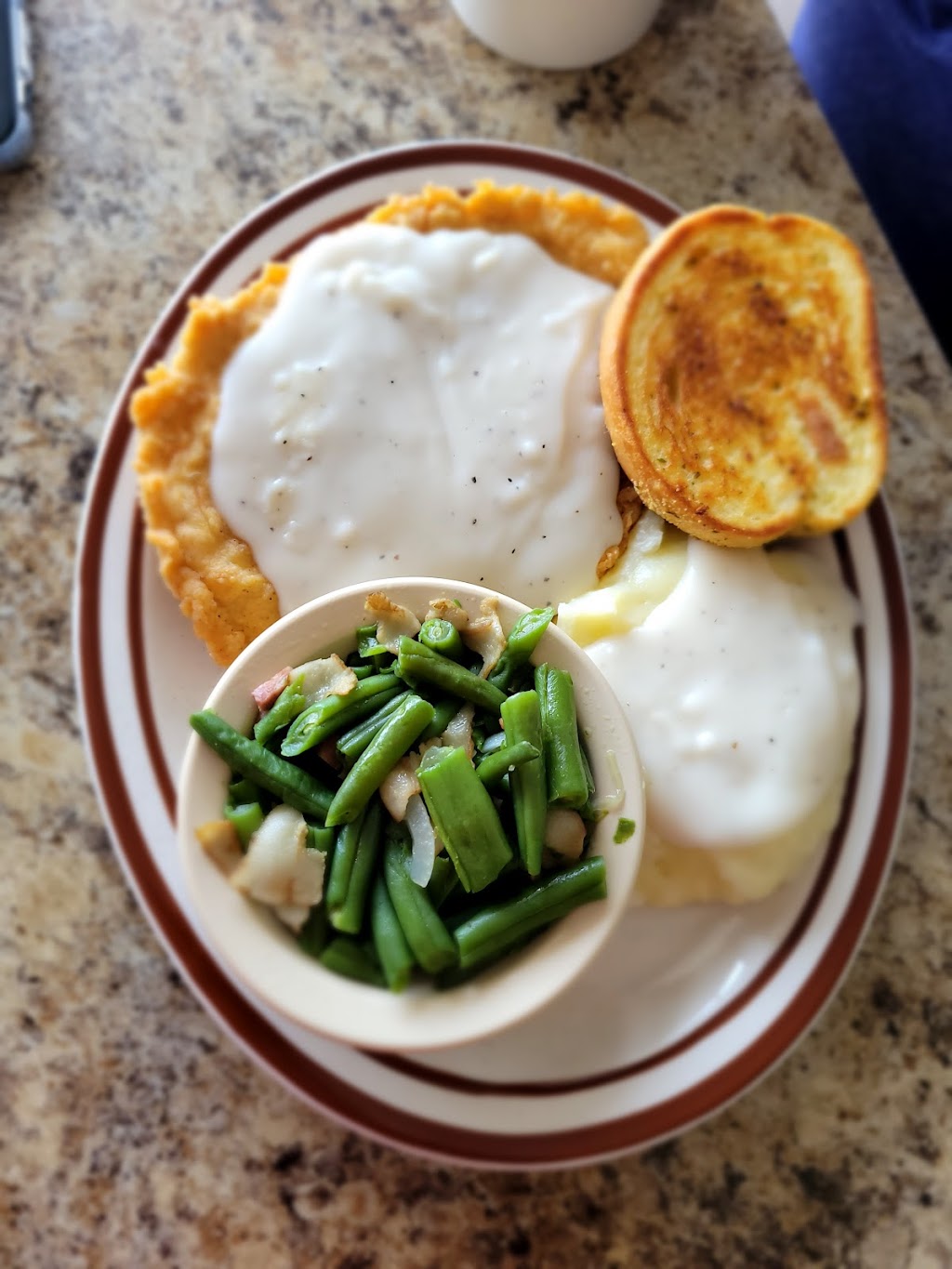 Grandmas House Restaurant | restaurant | 114 E 4th St, Chapman, KS 67431, USA | 7859224240 OR +1 785-922-4240