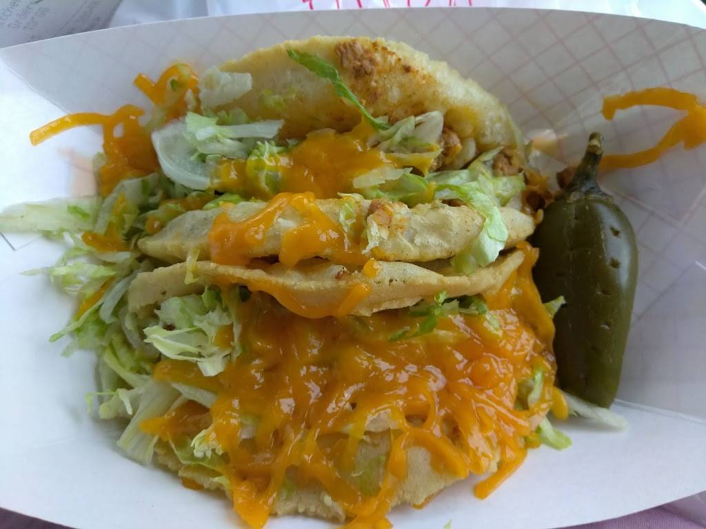 Rays Drive Inn | restaurant | 822 SW 19th St, San Antonio, TX 78207, USA | 2104327171 OR +1 210-432-7171