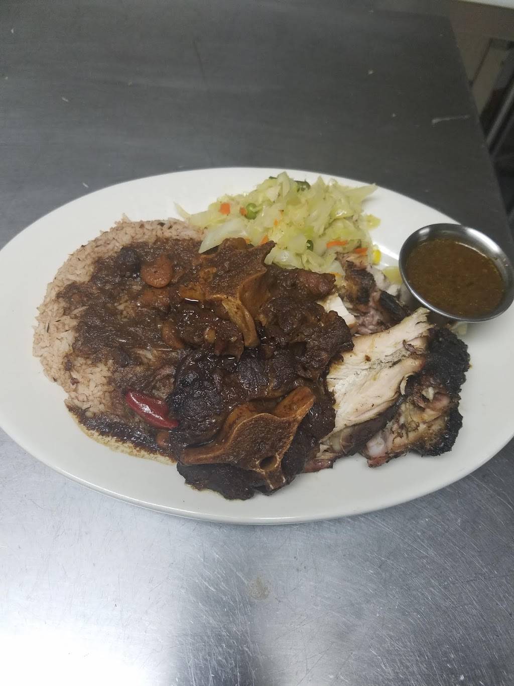 Jennifers Edibles Restaurant | restaurant | 1623 Simpson St, Evanston, IL 60201, USA | 2247171835 OR +1 224-717-1835