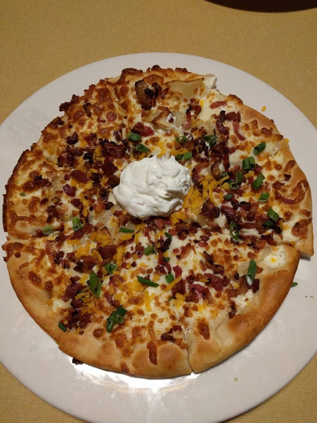 Boston Pizza | restaurant | 1602 The Queensway, Etobicoke, ON M8Z 1V1, Canada | 4162019555 OR +1 416-201-9555