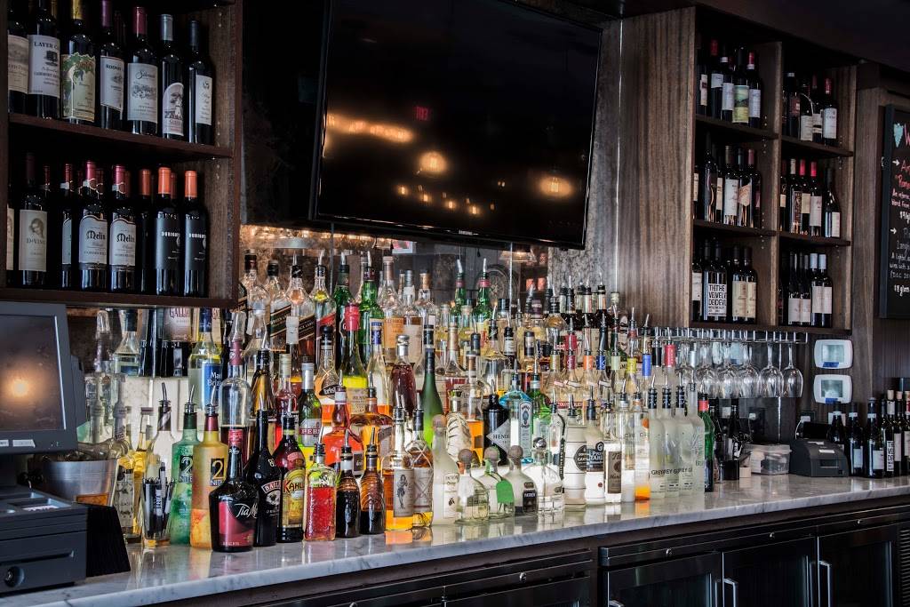 Basta Italian Restaurant | restaurant | 2195 Broad St, Cranston, RI 02910, USA | 4014612300 OR +1 401-461-2300