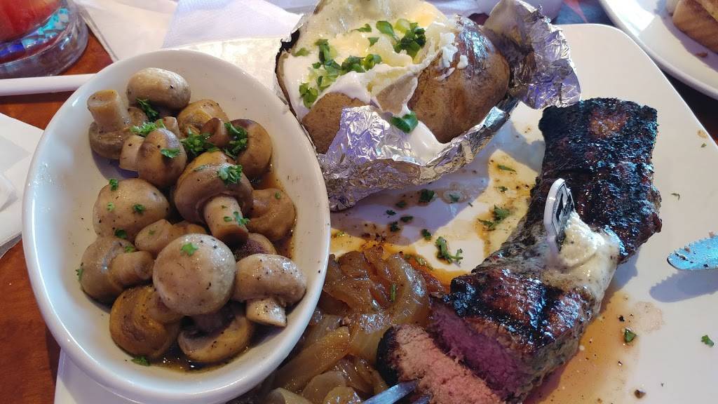 Sizzler | restaurant | 91 W Nuevo Rd, Perris, CA 92570, USA | 9519404021 OR +1 951-940-4021