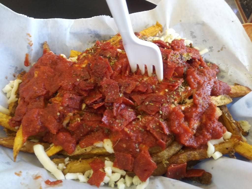 Mad Philly Sandwich Shop | restaurant | 5959 Shallowford Rd #201, Chattanooga, TN 37421, USA | 4235319449 OR +1 423-531-9449