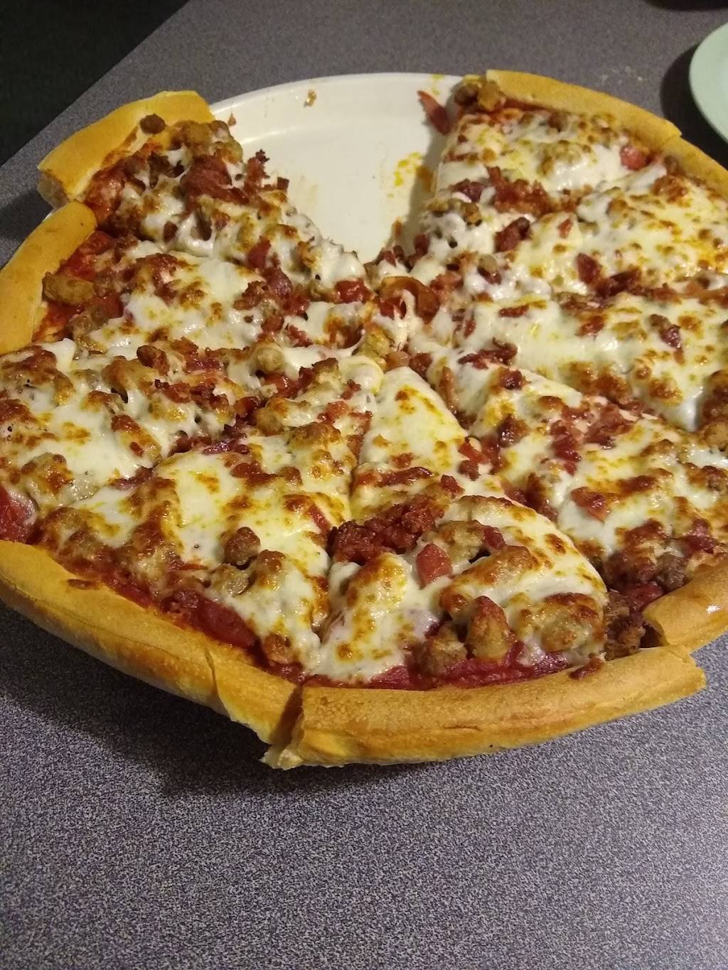 Godfathers Pizza | meal delivery | 2310 17th St, Spirit Lake, IA 51360, USA | 7123365000 OR +1 712-336-5000