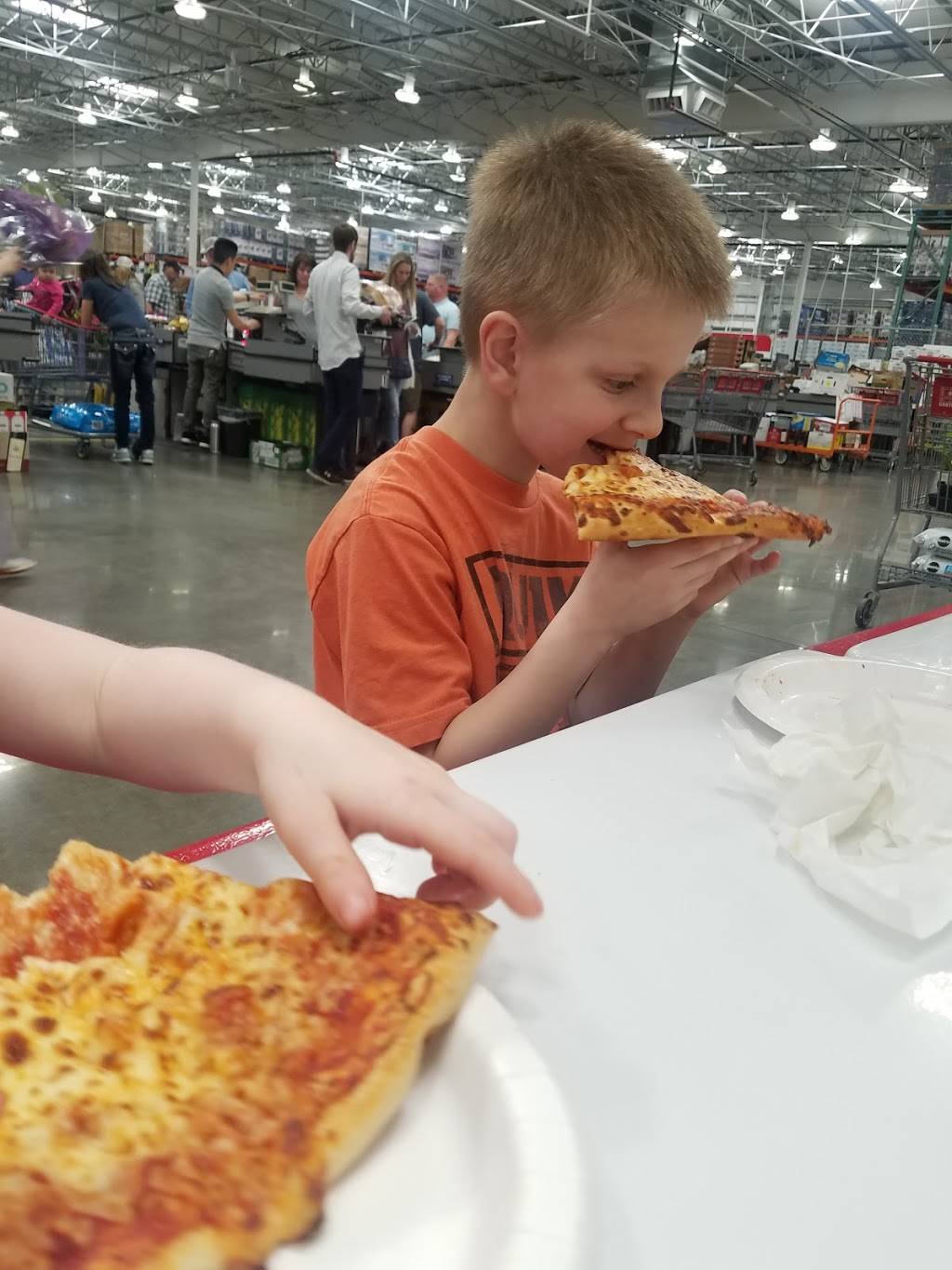 Costco Food Court | meal takeaway | 18109 33rd Ave W, Lynnwood, WA 98037, USA | 4256971084 OR +1 425-697-1084