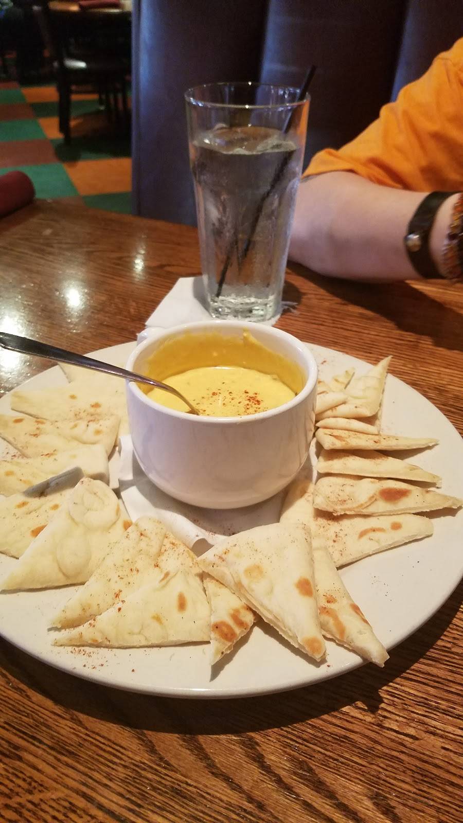 Lucky Brewgrille | cafe | 5401 Johnson Dr, Mission, KS 66205, USA | 9134038571 OR +1 913-403-8571