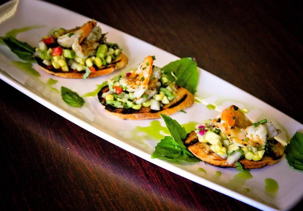 Ovie Bar & Grill | restaurant | 120 N Canal St, Chicago, IL 60661, USA | 3129021111 OR +1 312-902-1111