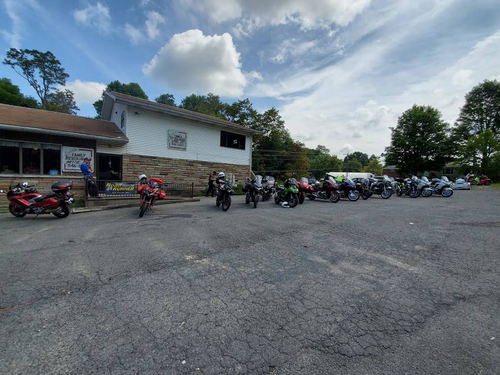 Loras | Family Restaurant | restaurant | RR 39, Nettie, WV 26681, USA | 3048466447 OR +1 304-846-6447