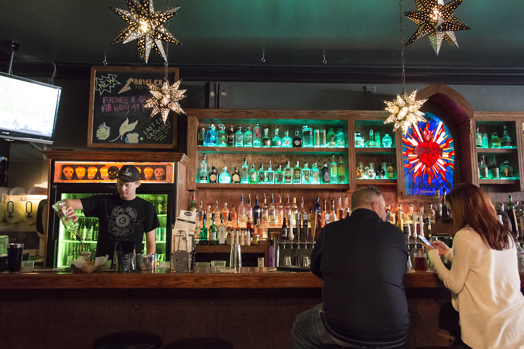 Barrio Lakewood | restaurant | 15527 Madison Ave, Lakewood, OH 44107, USA | 2162267714 OR +1 216-226-7714