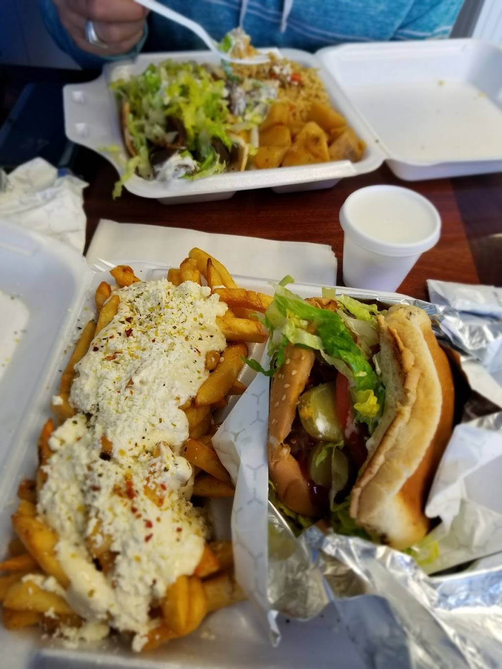 Georges Greek Grill | restaurant | 622 Bloor St, Mississauga, ON L5A 3V9, Canada | 9052328555 OR +1 905-232-8555