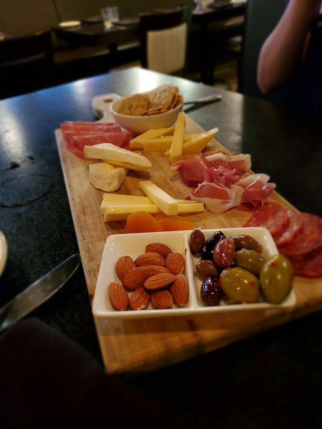 Veta Wine and Pasta Bar | restaurant | 745 Fanshawe Park Rd W, London, ON N6G 5B4, Canada | 5194741111 OR +1 519-474-1111