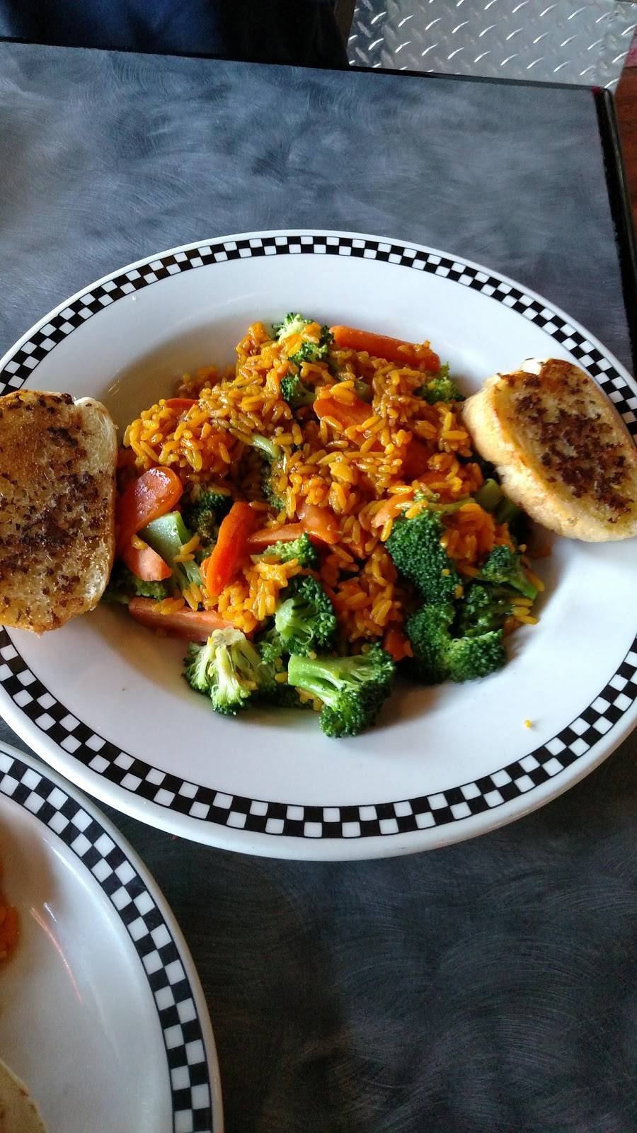 Iron Thunder Saloon | restaurant | 2022 13th Ave Dr SE, Hickory, NC 28602, USA | 8283224523 OR +1 828-322-4523