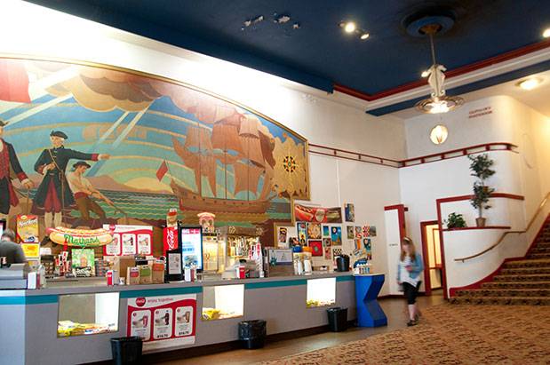 Admiral Theater | meal takeaway | 2343 California Ave SW, Seattle, WA 98116, USA | 2069380360 OR +1 206-938-0360