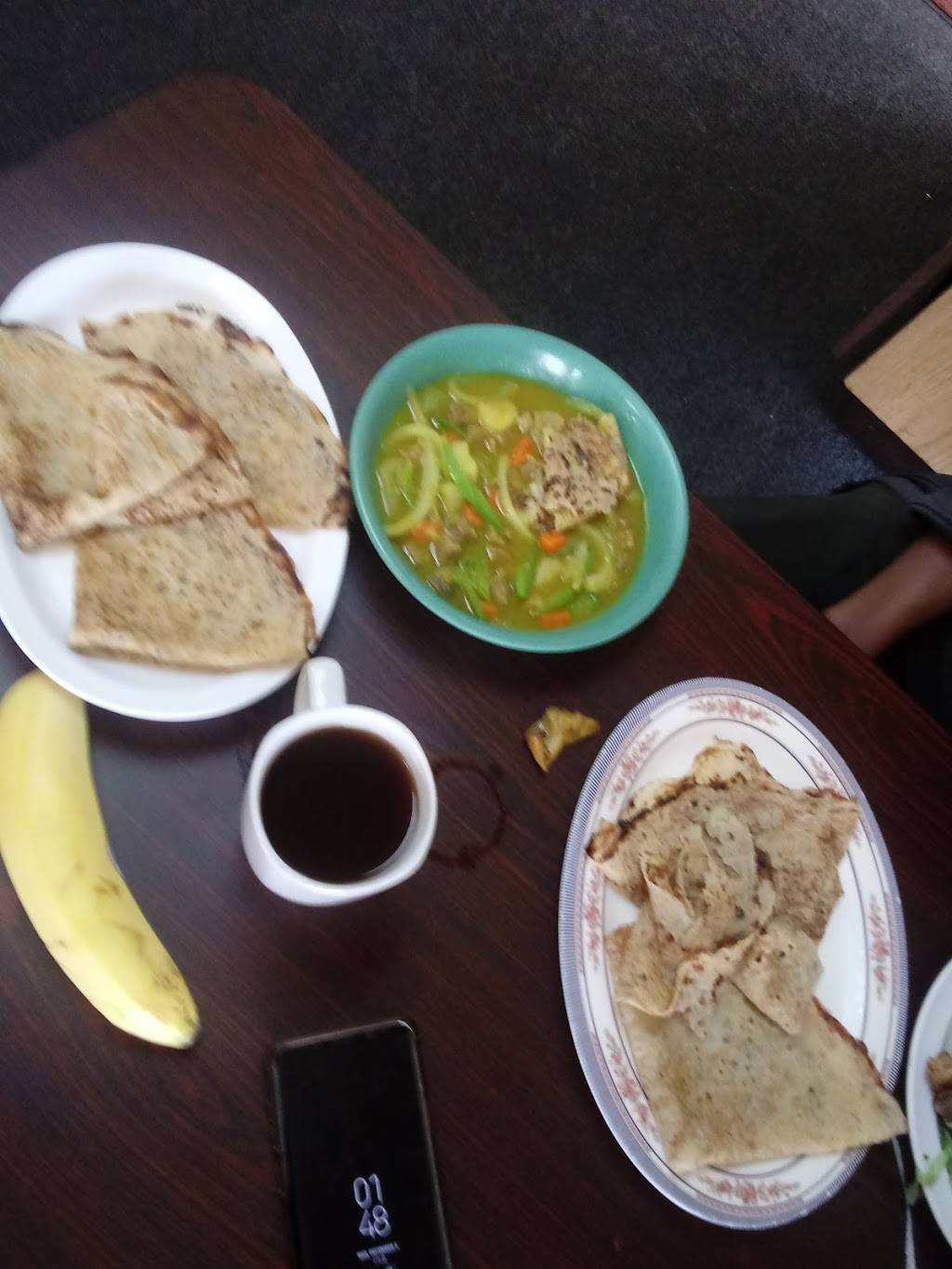 Barwaaqo | restaurant | 10200 E Mississippi Ave B, Denver, CO 80247, USA | 3037557699 OR +1 303-755-7699