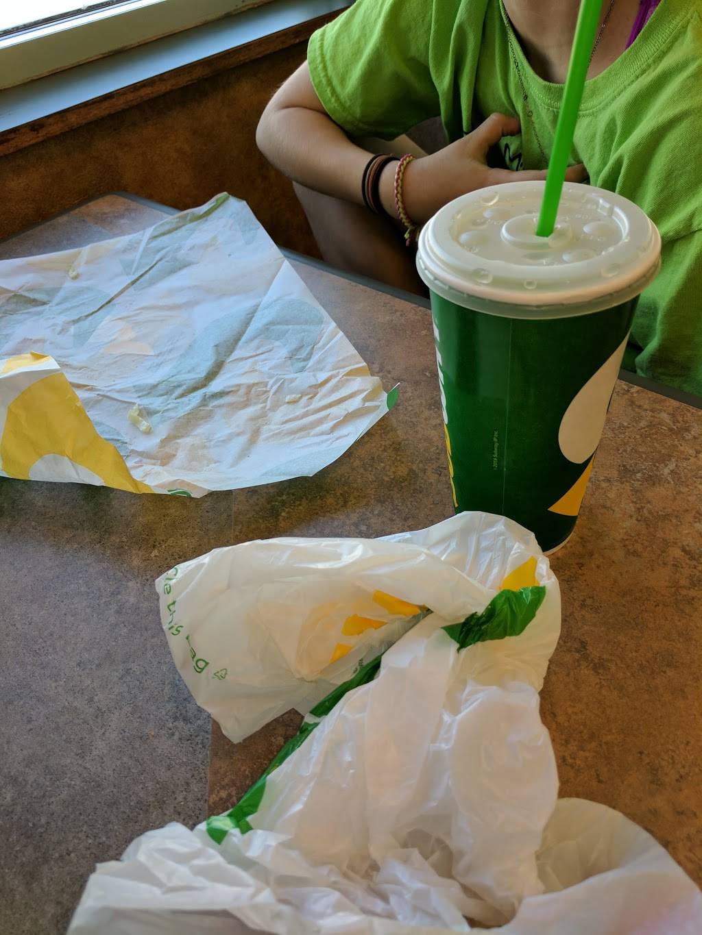 Subway | meal takeaway | 3245 S 10th St, Lincoln, NE 68502, USA | 4024219191 OR +1 402-421-9191