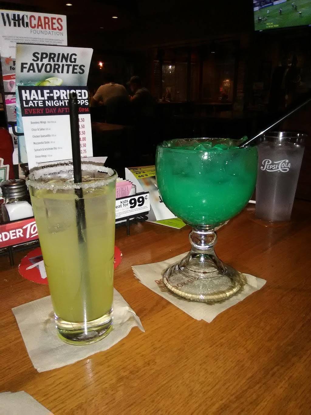 Applebees Grill + Bar | restaurant | 270 W Holt Ave, Milwaukee, WI 53207, USA | 4144890874 OR +1 414-489-0874