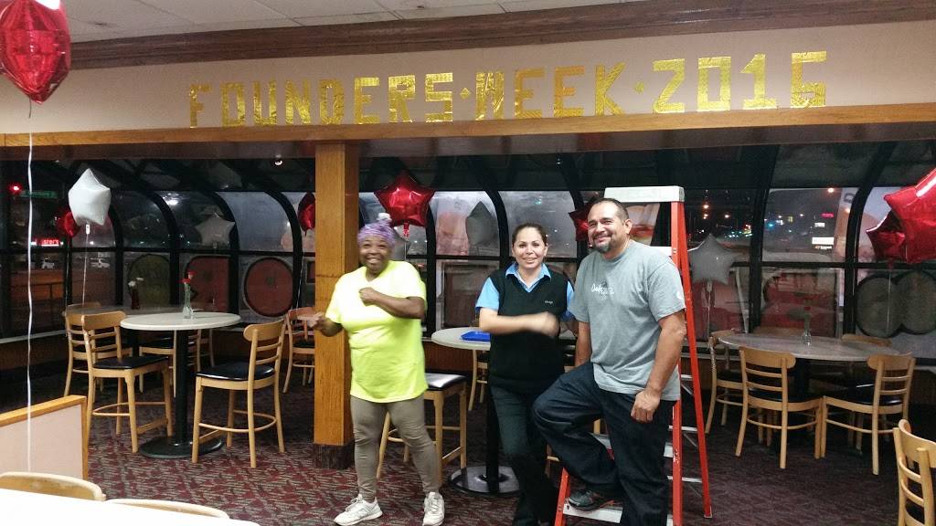 Wendys | restaurant | 221 W E Seminary Dr, Fort Worth, TX 76115, USA | 8179212951 OR +1 817-921-2951