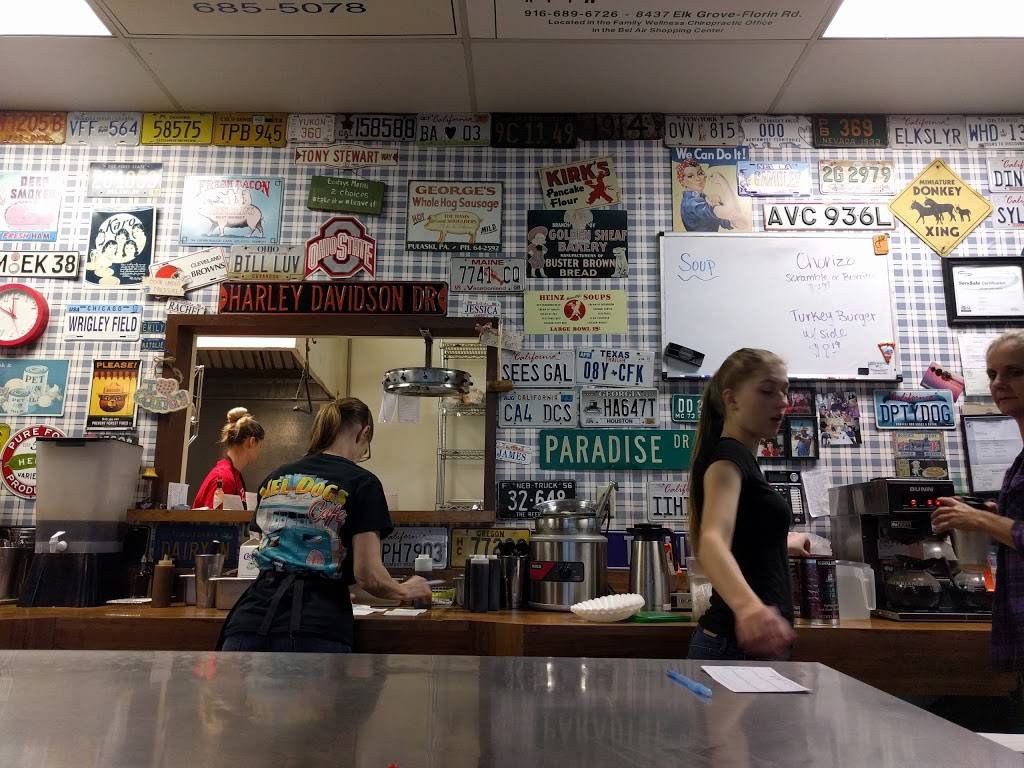 Mel Dogs Cafe | restaurant | 9766 Waterman Rd Ste B, Elk Grove, CA 95624, USA | 9166864615 OR +1 916-686-4615