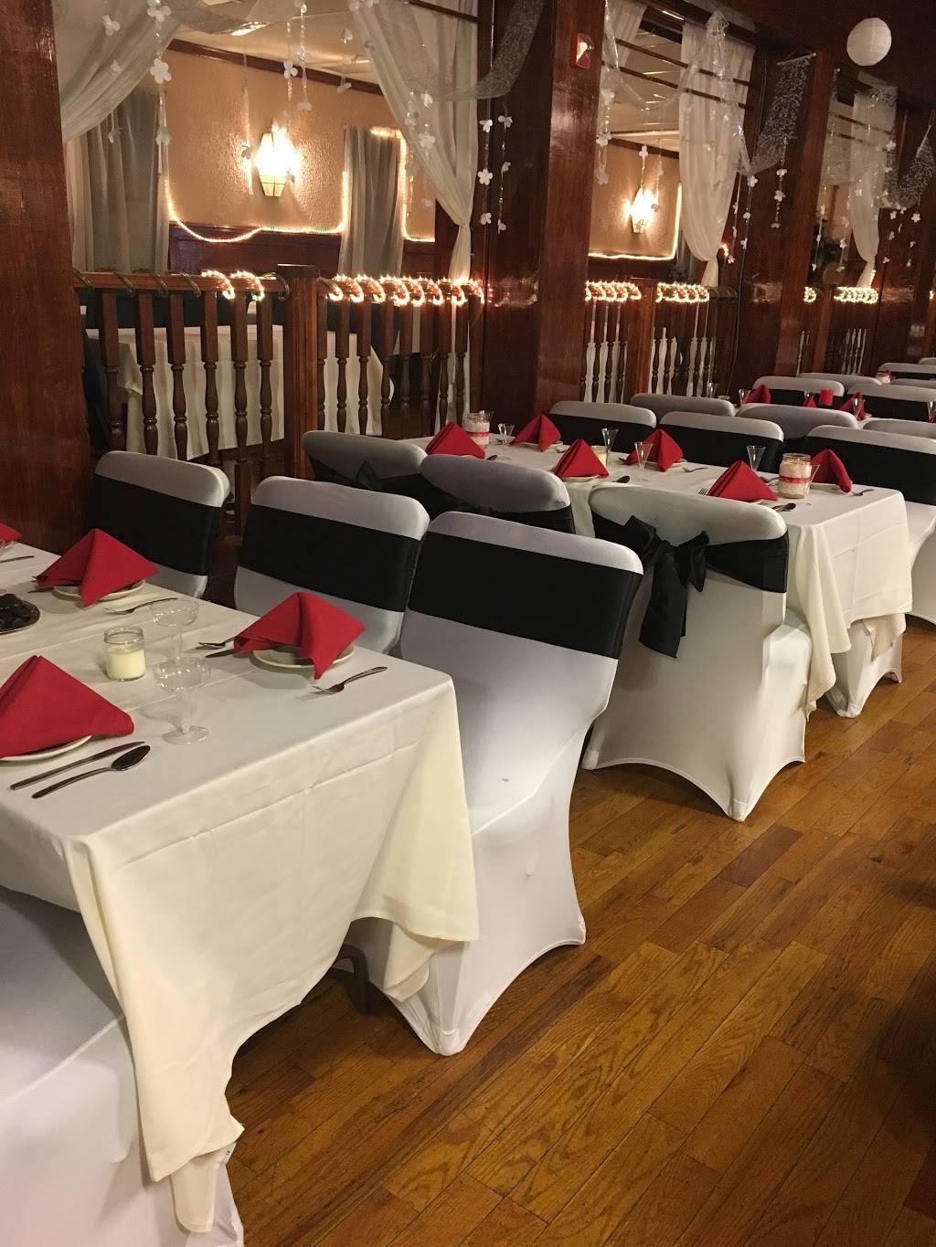 Johnnies Italian Restaurant | restaurant | 4201 Comly St, Philadelphia, PA 19135, USA | 2155339920 OR +1 215-533-9920