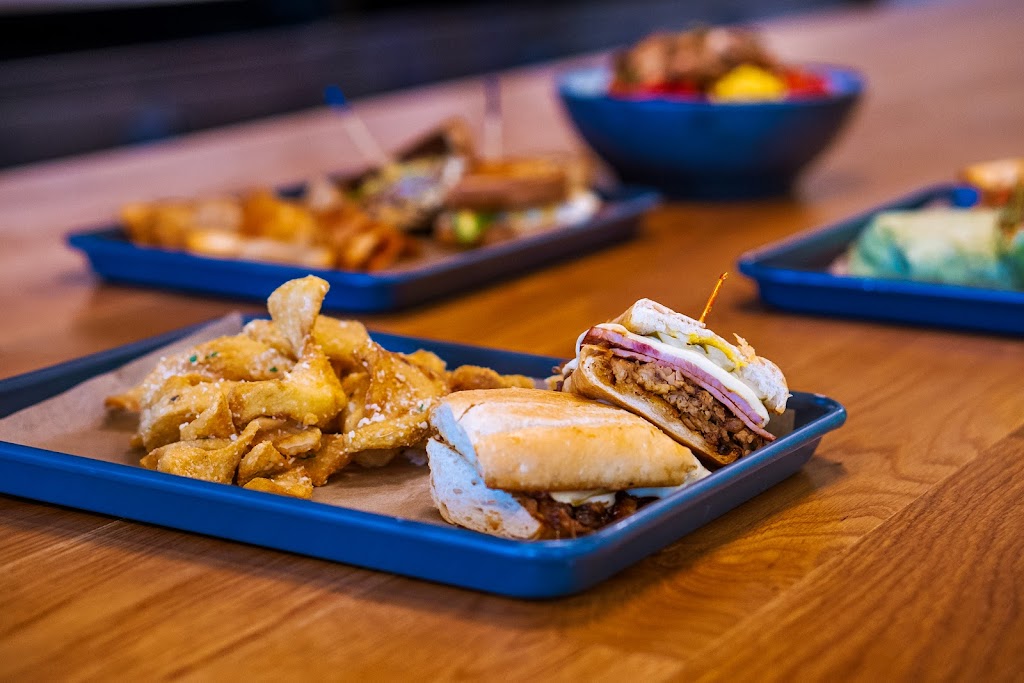 Twisted Ladder | restaurant | 8 Davis Dr, Durham, NC 27709, USA | 9195878432 OR +1 919-587-8432