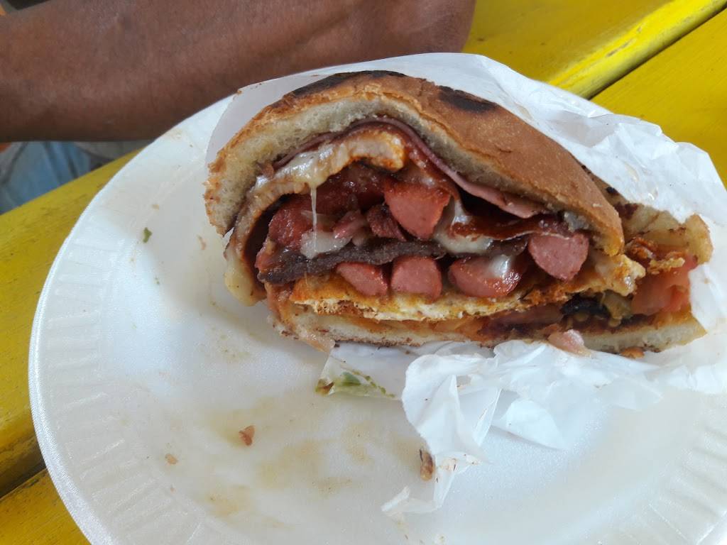 Tortas Chilangas El Rafles | restaurant | 5607, 405 W Hatch Rd, Modesto, CA 95351, USA | 2094500104 OR +1 209-450-0104