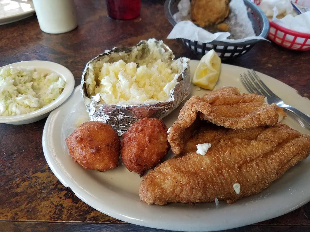 Little Libbys Catfish | restaurant | 234 Lime Quarry Rd, Madison, AL 35758, USA | 2567720191 OR +1 256-772-0191