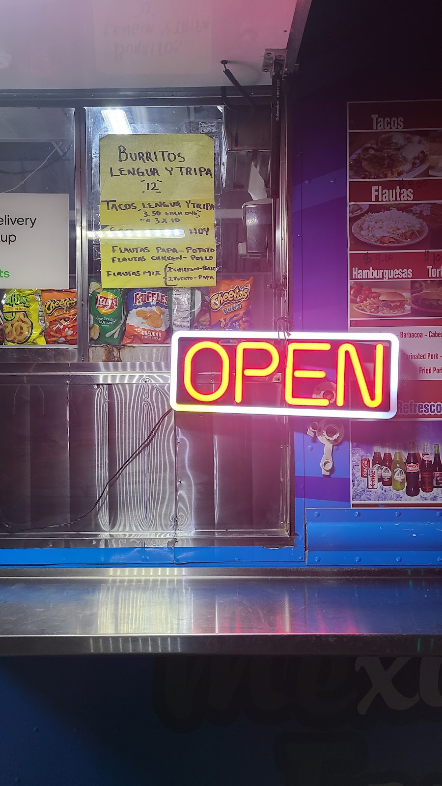 Tacos Ruffles Food Truck | restaurant | 1199 Saratoga Ave, San Jose, CA 95129, USA | 4084173757 OR +1 408-417-3757