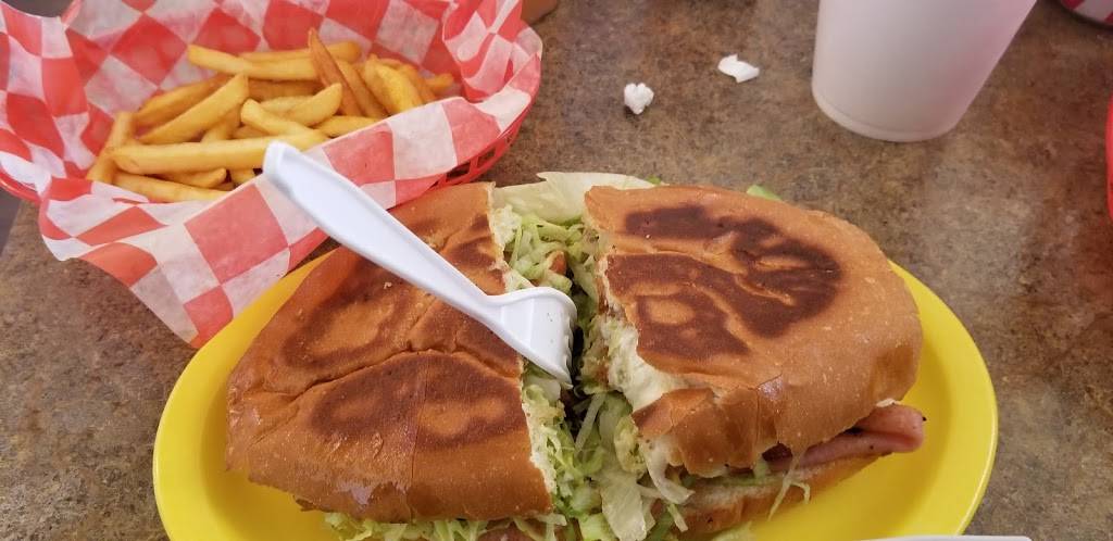 Tortas El Chavo | restaurant | 3301 N Belt Line Rd, Irving, TX 75062, USA | 4693590857 OR +1 469-359-0857