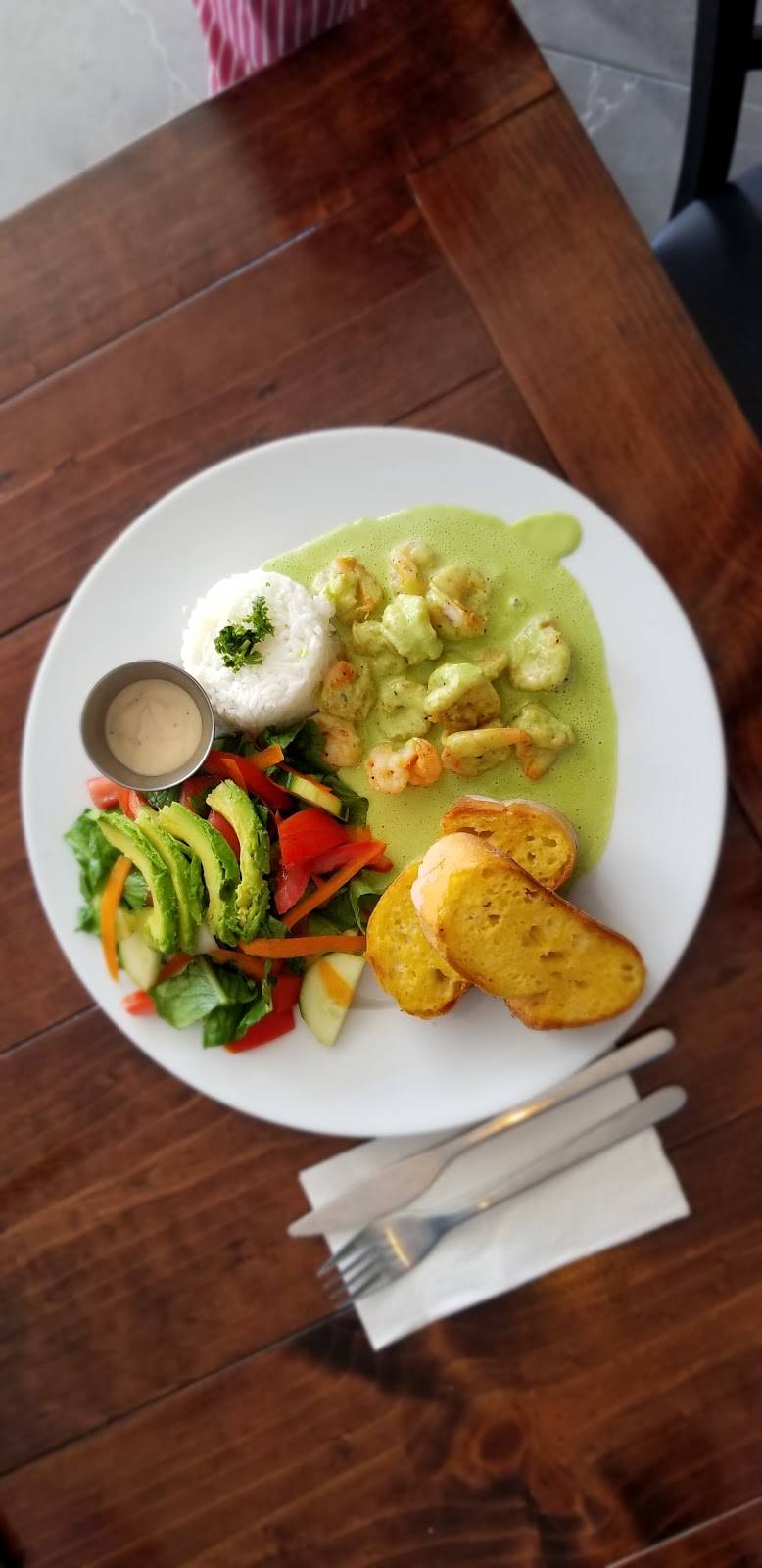 Sal & Pimienta | restaurant | y #107, Av Revolución, Mexicali &, El Refugio, 21440 Tecate, B.C., Mexico | 016651040537 OR +52 665 104 0537