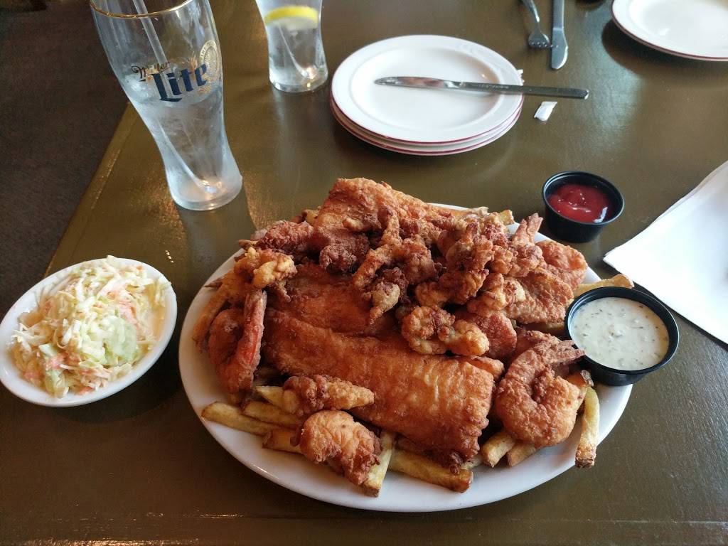 Aunt Gins Restaurant | restaurant | 48 Augusta Rd, Whitefield, ME 04353, USA | 2075494600 OR +1 207-549-4600