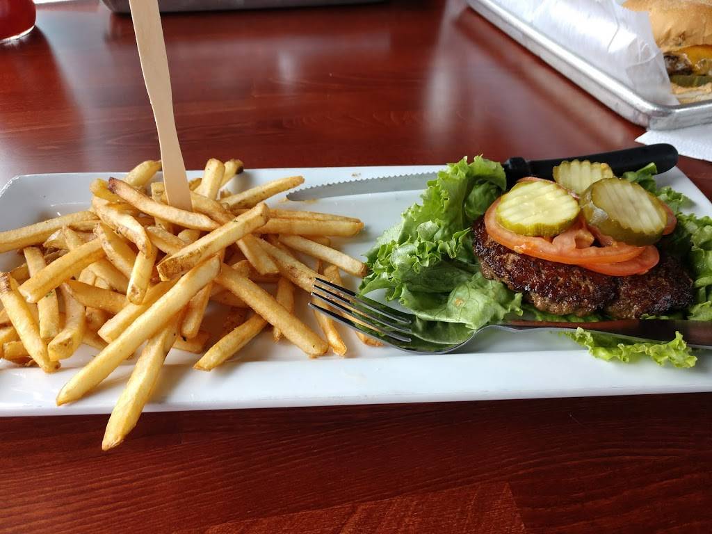 Grabs Burger Bar | restaurant | 2324 18th St, Kenosha, WI 53140, USA | 2627640848 OR +1 262-764-0848