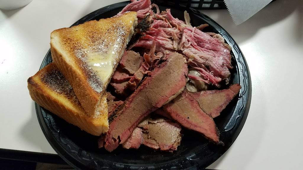 Mikes Trackside BBQ | restaurant | 3950 E 1st St, Blue Ridge, GA 30513, USA | 7062582533 OR +1 706-258-2533